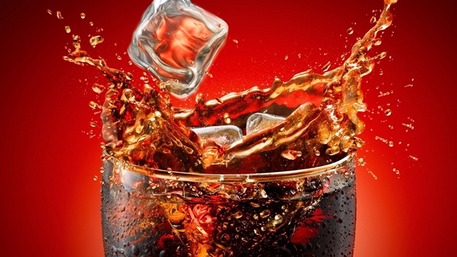 coca-cola_ice_glass